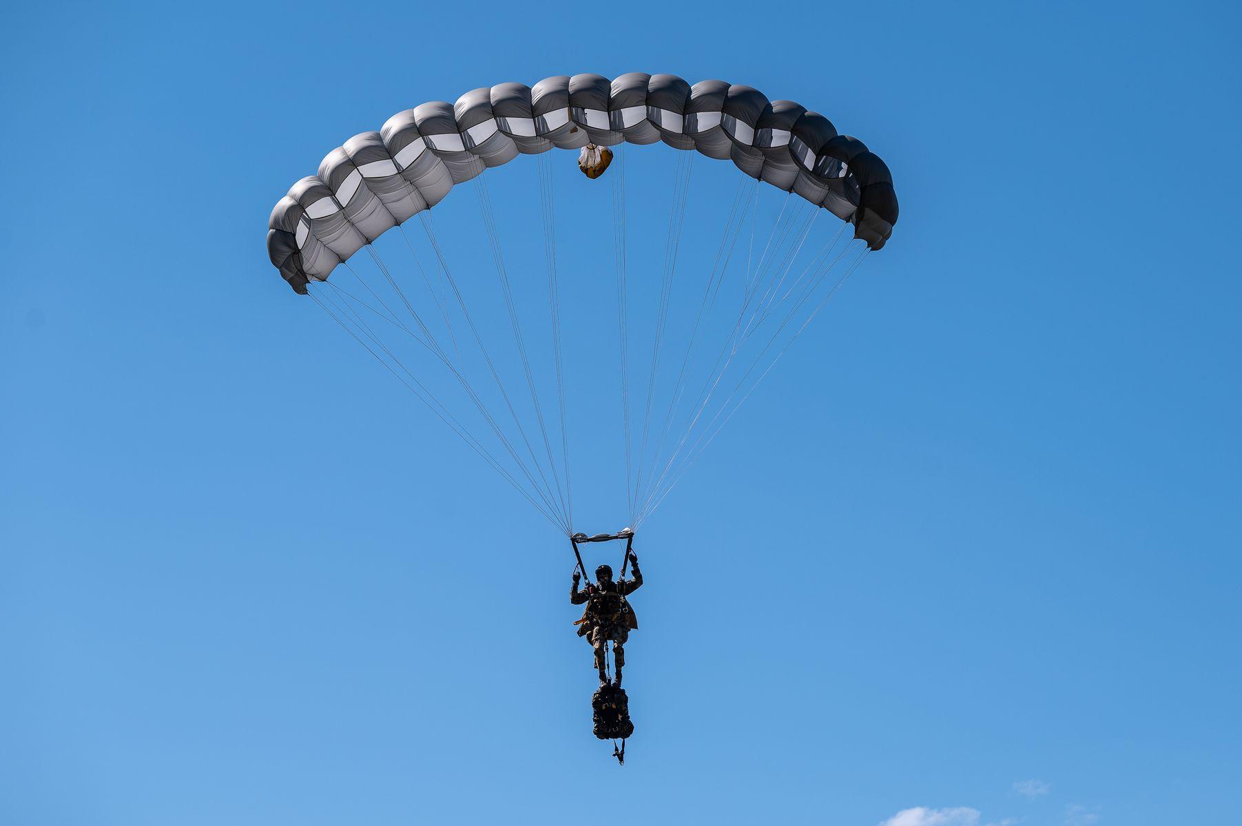 Esploratore paracadutista